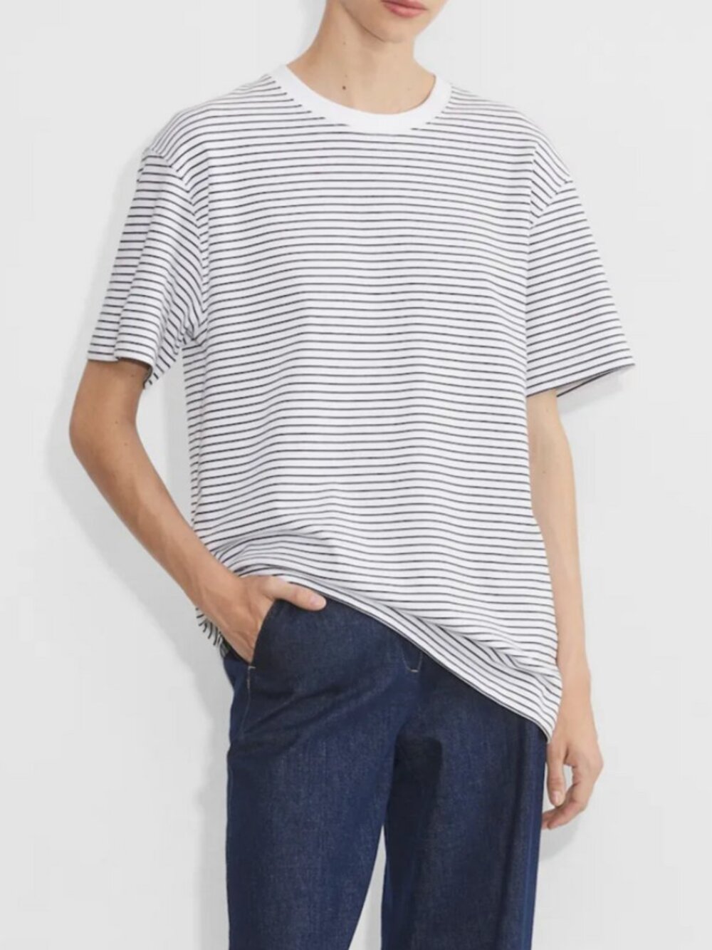Aritzia • Babaton Pegasus Oversized Cotton Navy Blue White Striped T-Shirt • M